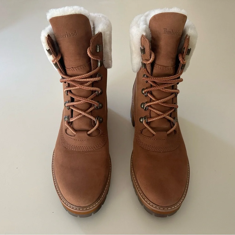 Timberland Women’s Courmayeur Valley Boots - Picture 3 of 5
